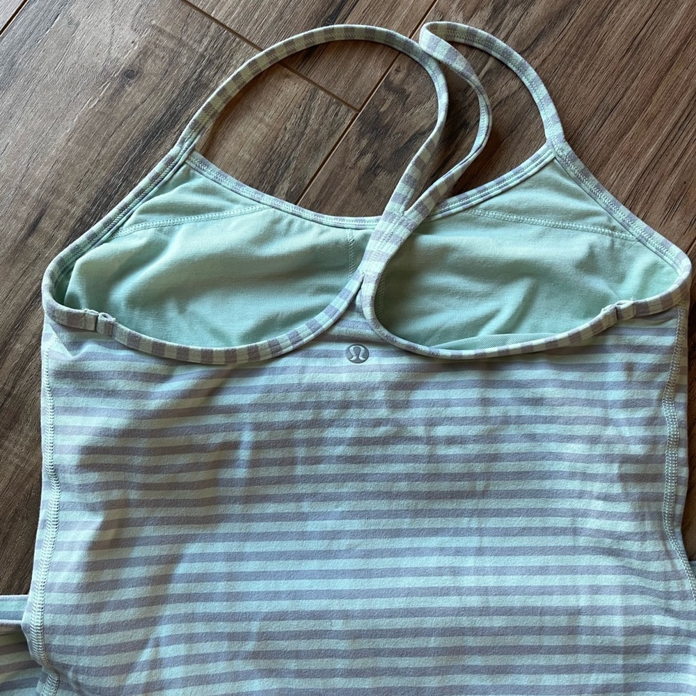Lulu stripped workout top